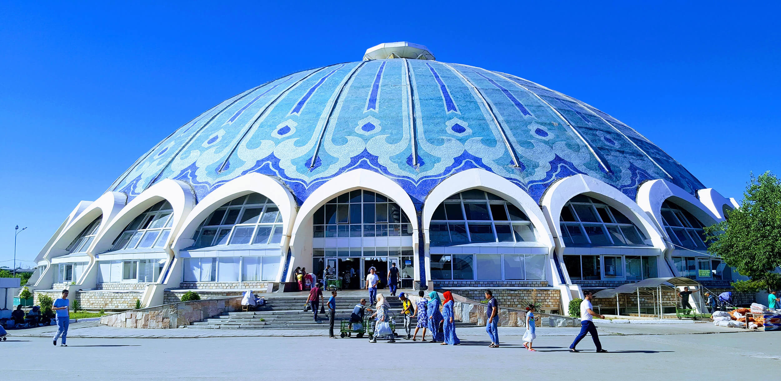 Chorsu-Bazaar-in-Tashkent